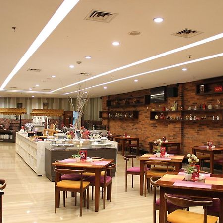 Hariston Hotel & Suites, Pluit - Giacarta Esterno foto