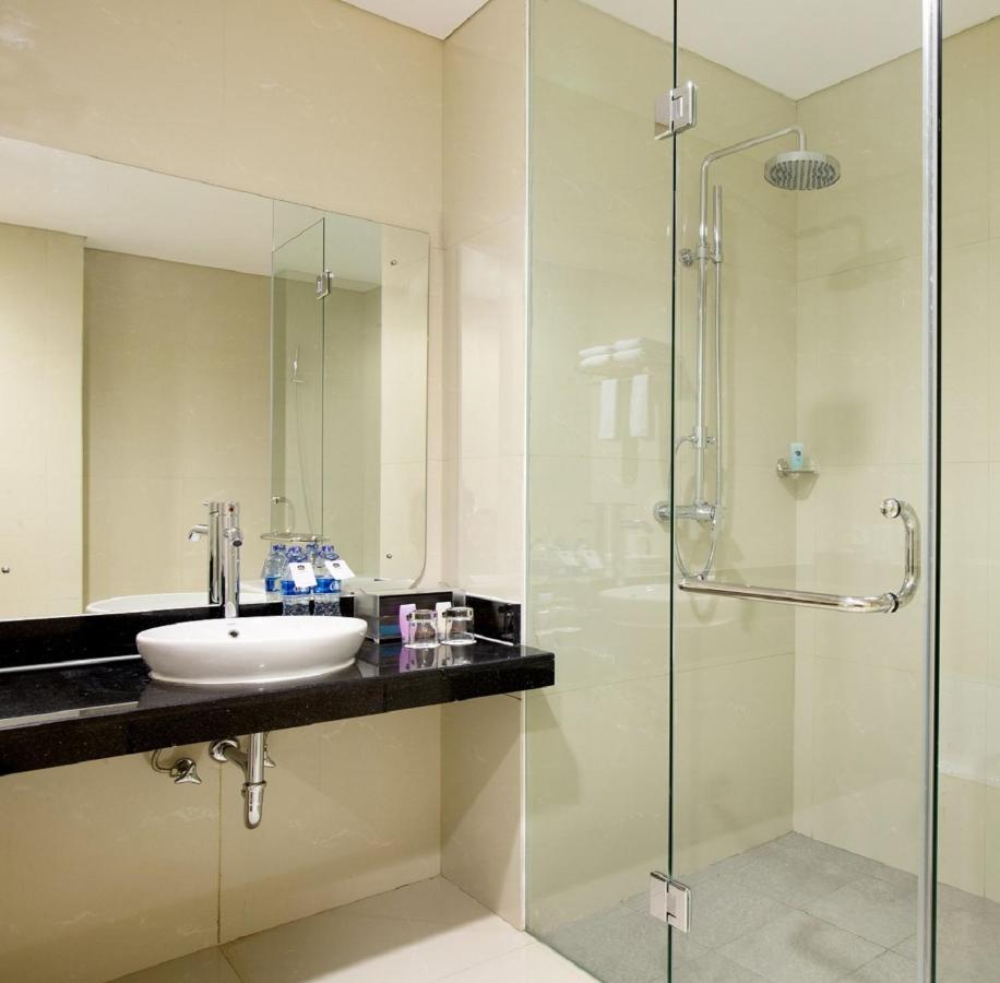 Hariston Hotel & Suites, Pluit - Giacarta Esterno foto