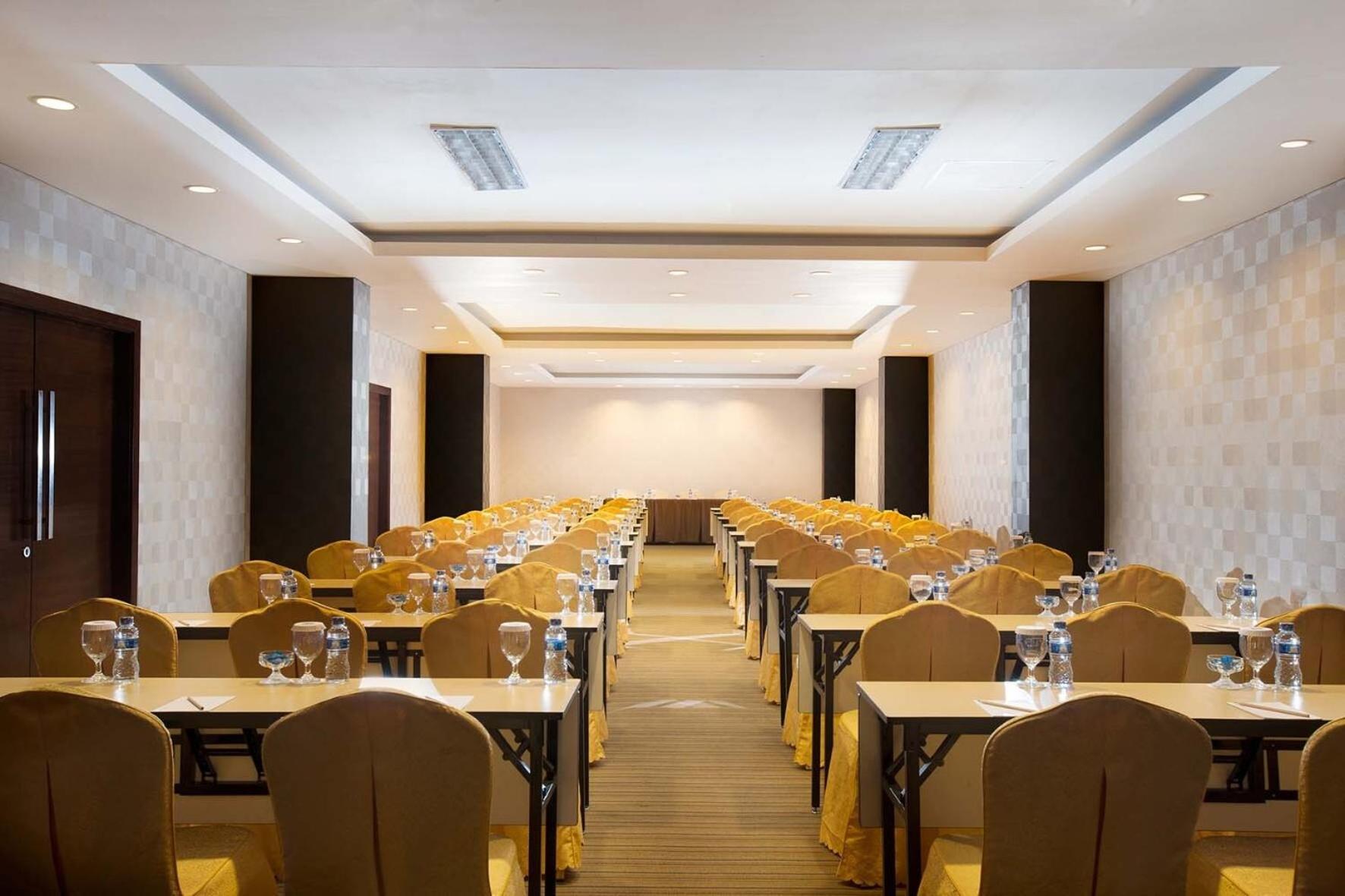 Hariston Hotel & Suites, Pluit - Giacarta Esterno foto