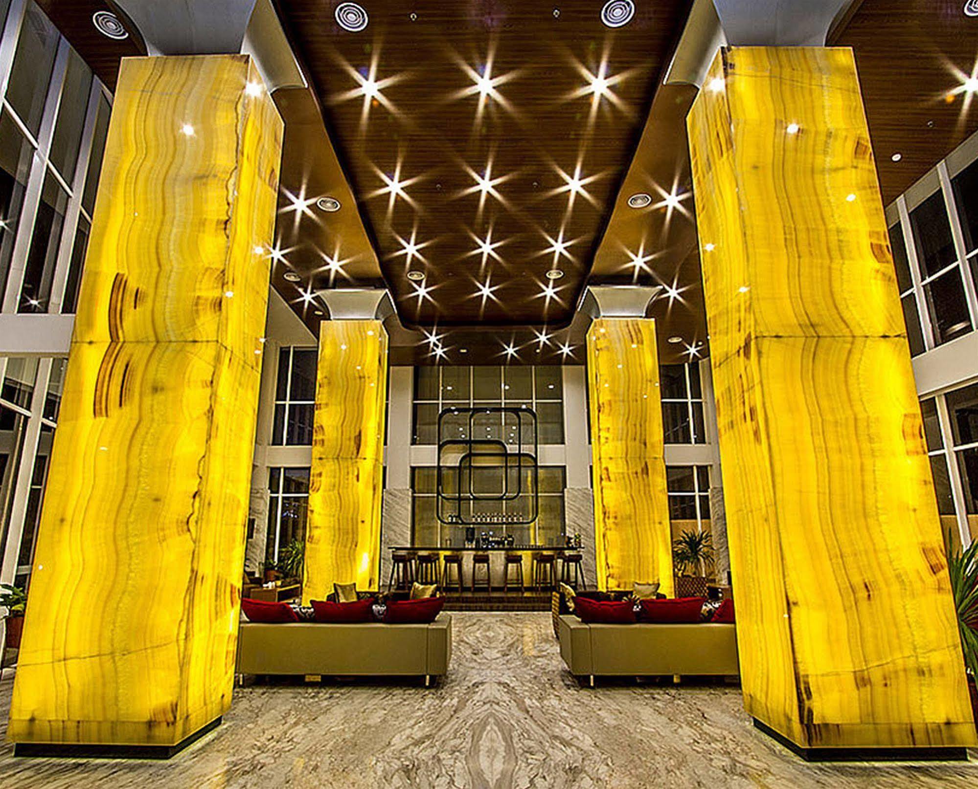 Hariston Hotel & Suites, Pluit - Giacarta Esterno foto