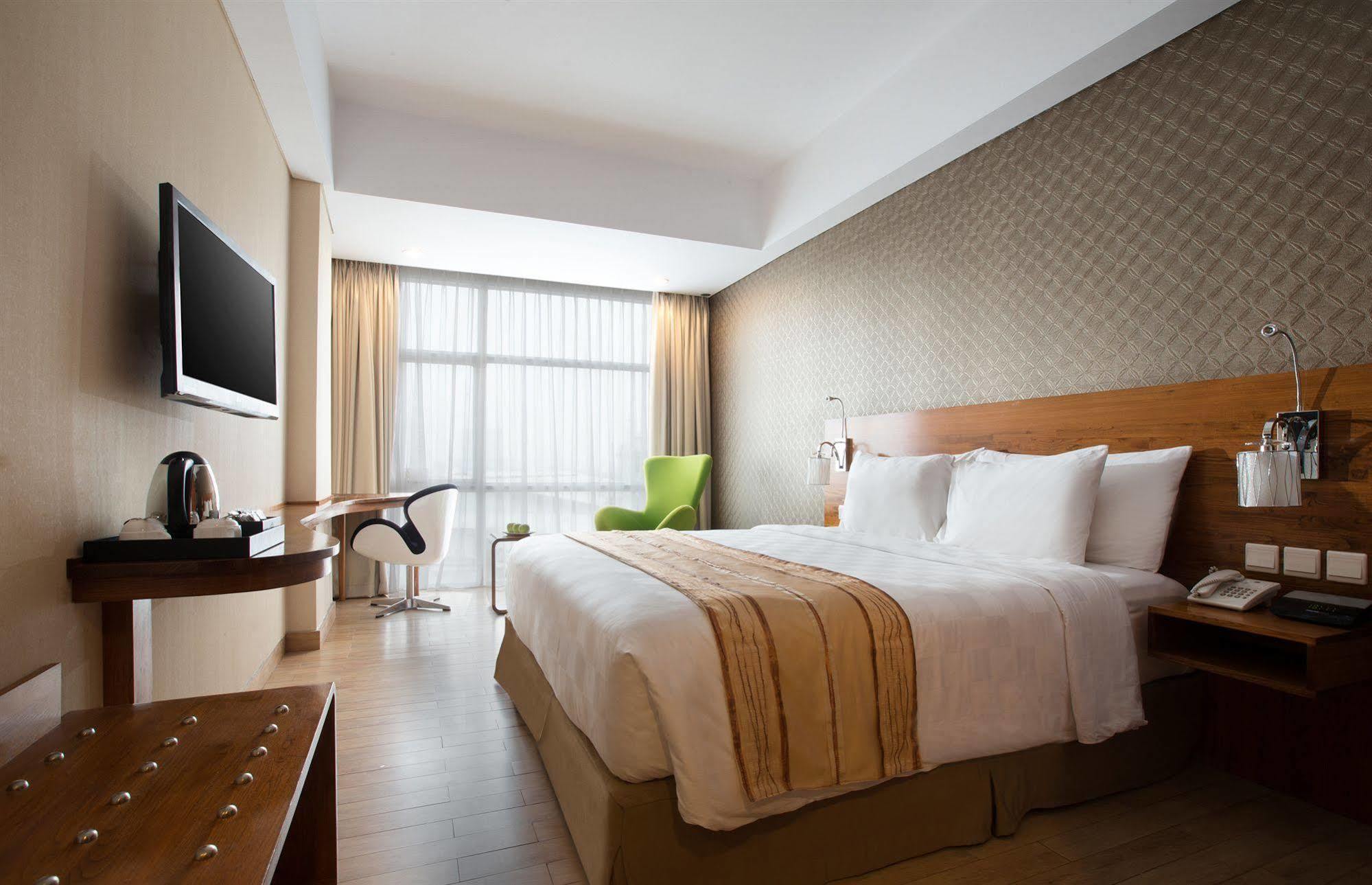 Hariston Hotel & Suites, Pluit - Giacarta Esterno foto