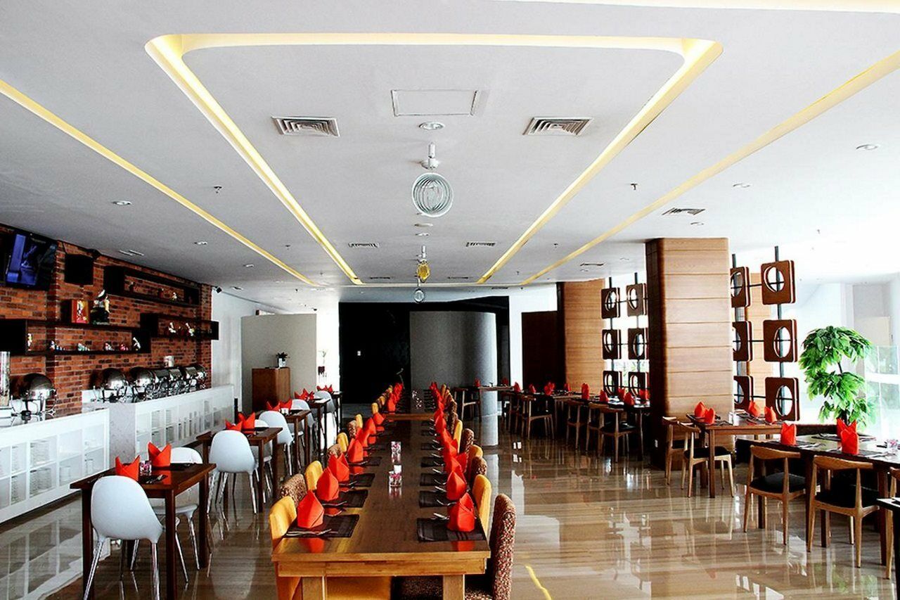 Hariston Hotel & Suites, Pluit - Giacarta Esterno foto